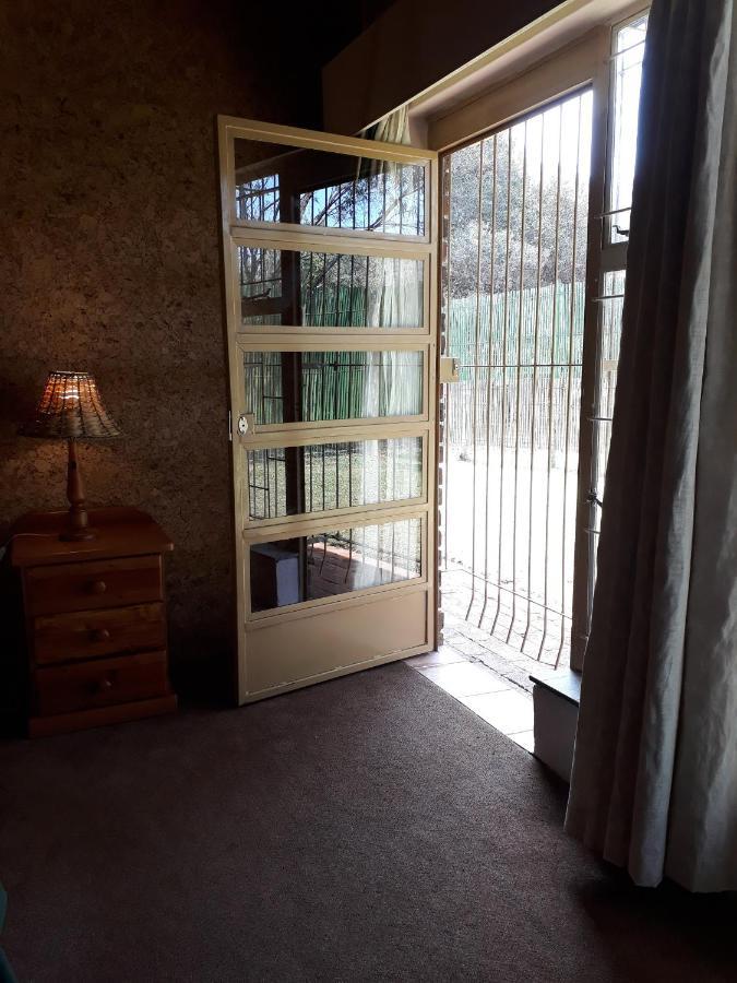 Die Plasie On-Suite Rooms Hartbeespoort Dış mekan fotoğraf