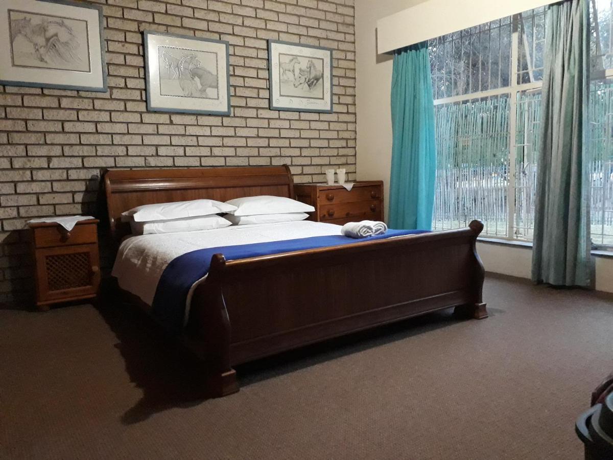 Die Plasie On-Suite Rooms Hartbeespoort Dış mekan fotoğraf